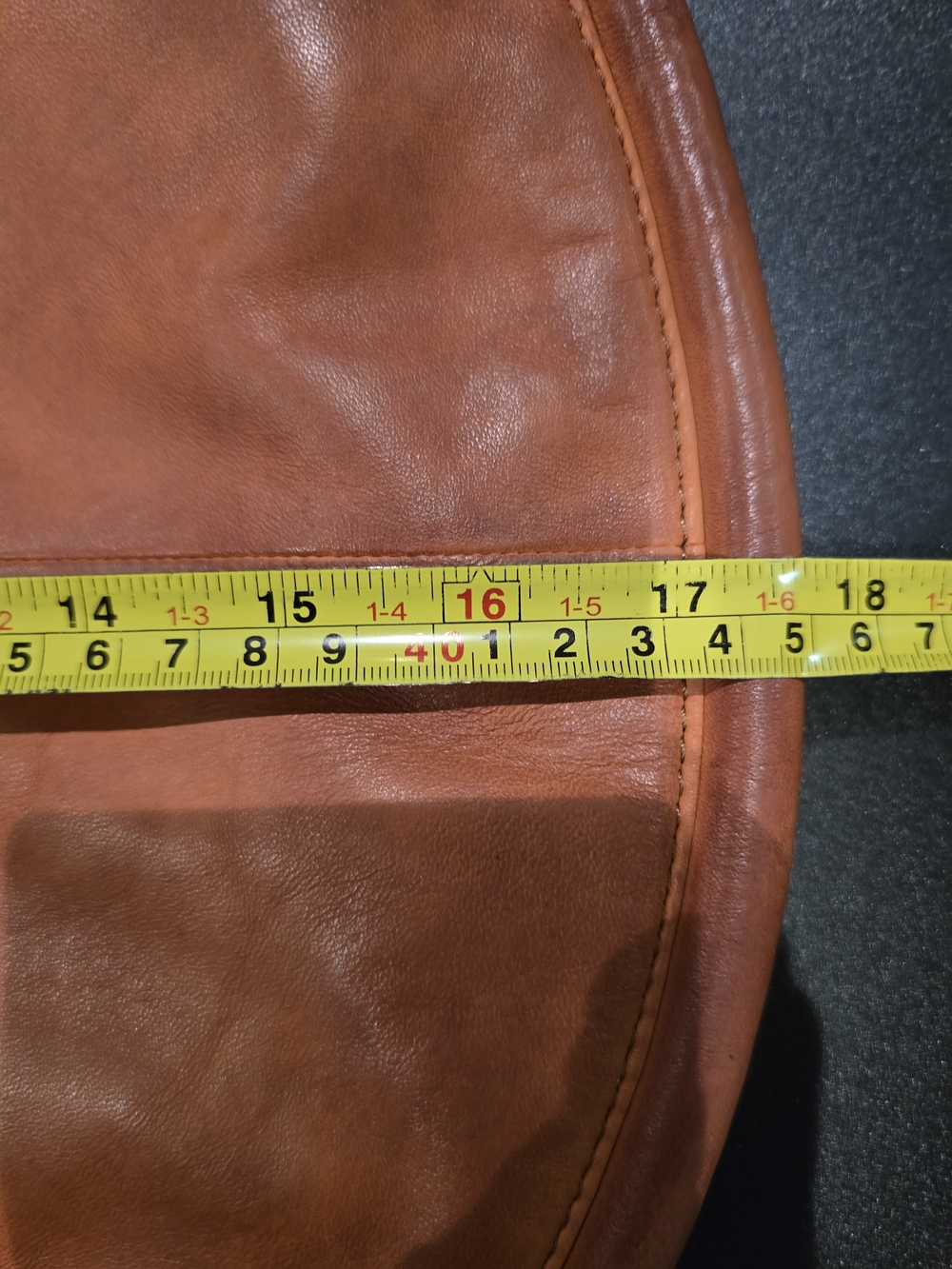 Round Leather Shoulder Bag in Cognac - Picture 4 of 12